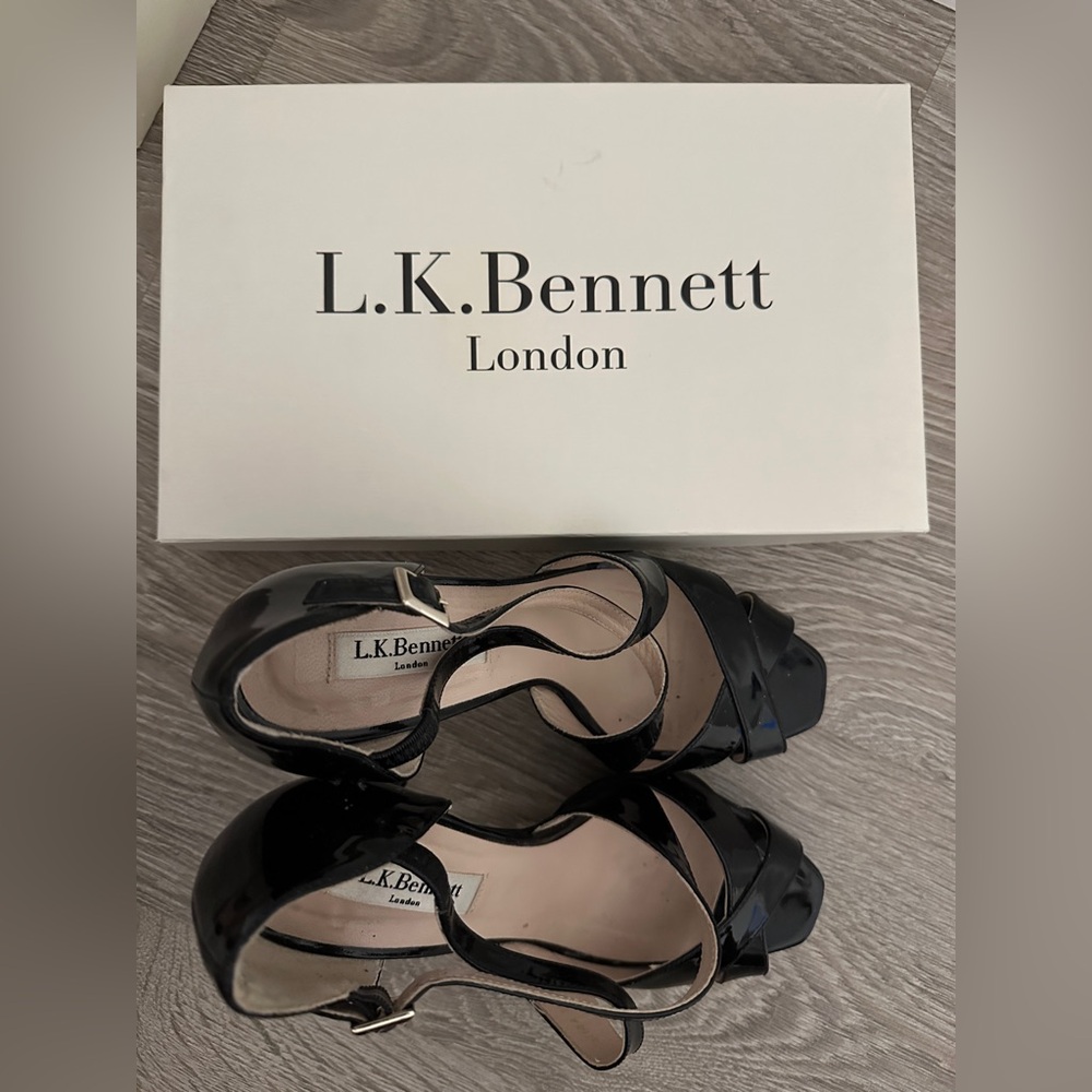 LK Bennett Sandy Patent Heels Sz 38.5
